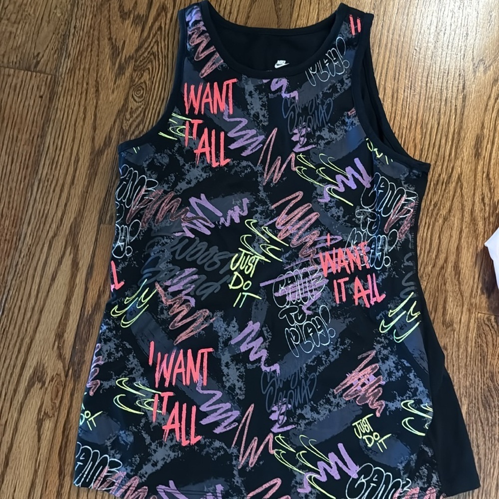 Nike pink graffiti tank and graphic Windrunner windbreaker size medium NWOT - Picture 3 of 14